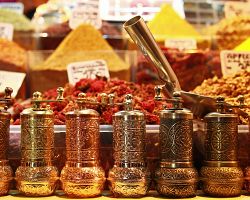 Velký trh s kořením na Egyptském bazaru