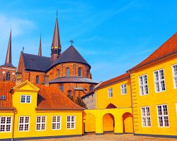 Katedrála Roskilde Domkirke – pohřební místo dánských králů (UNESCO)