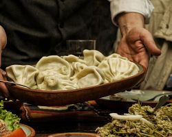 Oblíbený gruzínský pokrm khinkali – knedlík plněný masem
