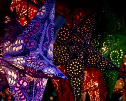 Švýcarské Vánoce jsou ve znamení barevných lampionů
