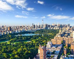 Central Park s newyorskými mrakodrapy z ptačí perspektivy