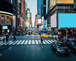 Pulzující ulice Times Square vás nabije energií…