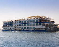 Luxusní výletní loď na Nilu