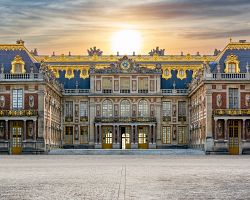 Zámek Versailles při západu slunce