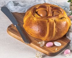Sladký chléb folar o Velikonocích v Portugalsku nesmí chybět… Ochutnejte!