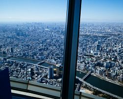 Výhled na Tokio z nejvyšší japonské budovy Skytree