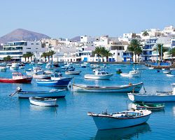 Přístav malých loděk v Arrecife na Lanzarote