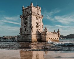 Torre de Belém – jeden ze symbolů portugalské metropole Lisabon ve čtvrti Belém