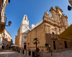 Impozantní katedrála v Gallipoli zasvěcená patronce města svaté Agátě