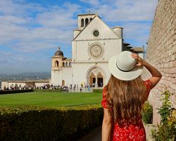 Návštěva baziliky sv. Františka z Assisi v Itálii