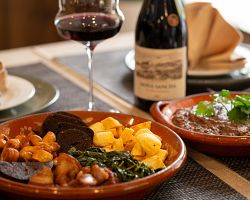 Papas de Sarrabulho – tradiční vydatný zabijačkový pokrm ze severu Portugalska