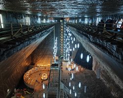 Skrytá podzemní krása bývalého solného dolu Salina Turda v Rumunsku