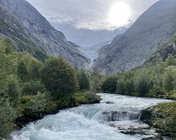 Ledovcový splaz Briksdalsbreen ledovce Jostedalsbreen v Norsku