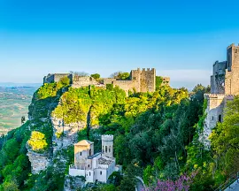 Okouzlující Castello di Venere v Erice a výhledy do okolí
