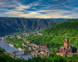 Malebné pohoří Eifel a město Cochem