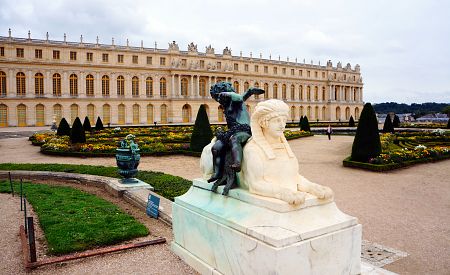 Královský zámek ve Versailles