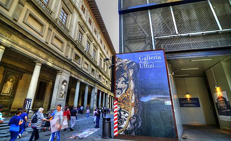 Vstup do slavné Galerie Uffizi