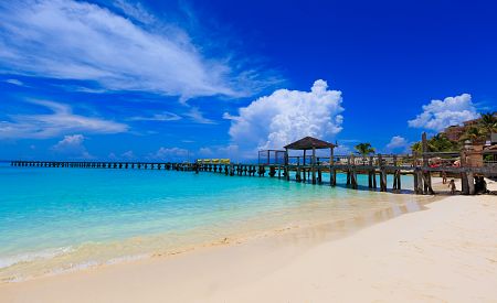 Cancún leží na břehu Tichého oceánu
