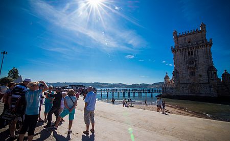 Naši cestovatelé se chystají navštívit Torre de Belém