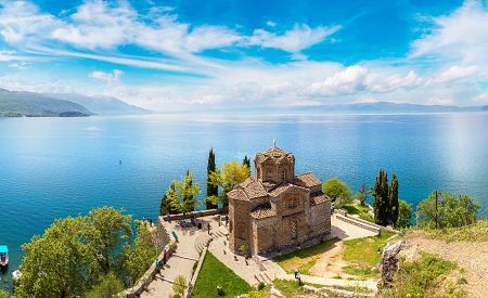 Kostel Sv. Jovana u Ohridského jezera