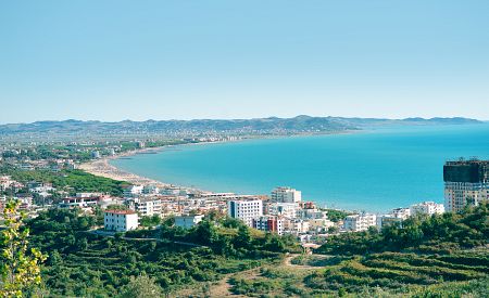 Durrës leží na břehu Jaderského moře