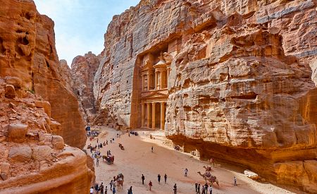 Nádherné skalní město Petra
