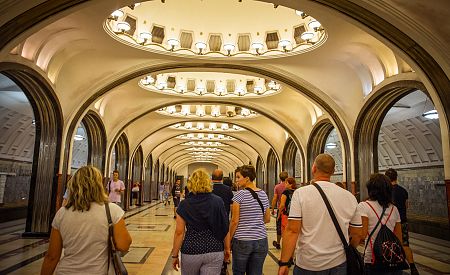 Naši cestovatelé v moskevském metru