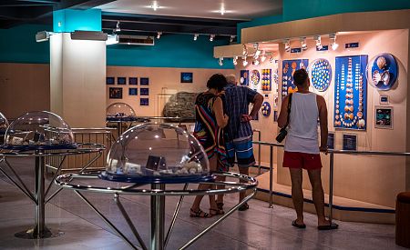 Naši cestovatelé při prohlídce Muzea mušlí na Phuketu