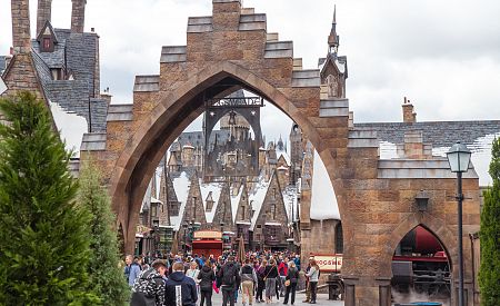 Naši cestovatelé v Universal Studios vstupují do kouzelného světa Harryho Pottera