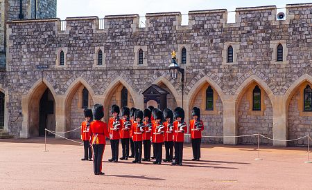 Slavností střídání stráží na hradě Windsor