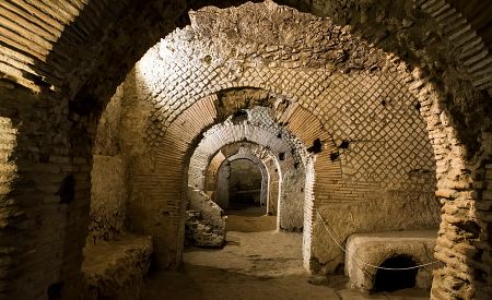 Neapolské podzemní prostory