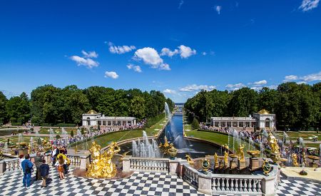 Nezapomenutelný výhled do zámeckého parku z paláce Petra Velikého