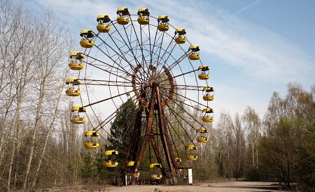Černobylské ruské kolo v lunaparku ve městě Pripjať