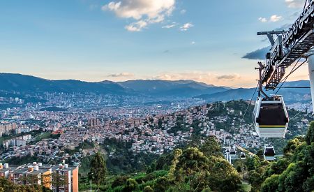 Pohled město Medellín z lanovky