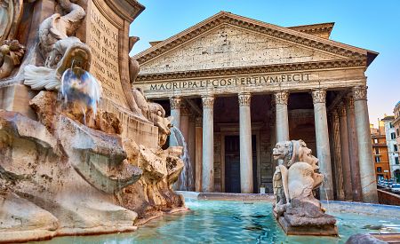 Impozantní Pantheon v Římě