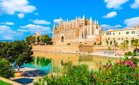 Katedrála La Seu – dominanta metropole Palma de Mallorca