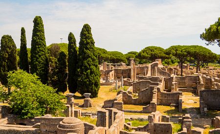 Nechte se vtáhnout atmosférou starověké Ostia Antica…