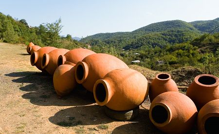 Kvevri – tradiční nádoba na výrobu vína v provincii Kachetie