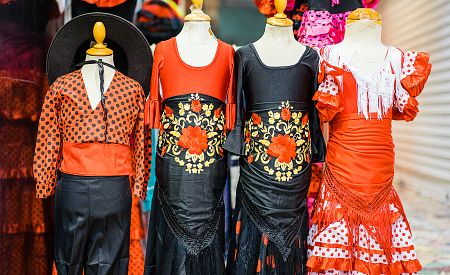 Typické barevné flamenco šaty – skvělý dárek nebo suvenýr…