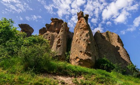 Nádherné skalní útvary ve Frýgickém údolí v Turecku