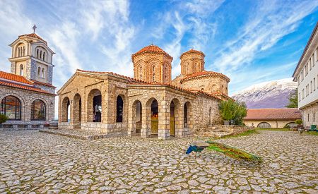 Klášter sv. Nauma nedaleko jezera Ohrid