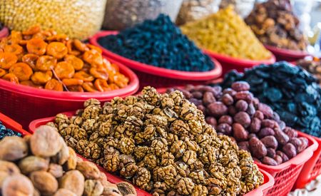 Ochutnejte výborné sušené ovoce z tradičního bazaru Siab!