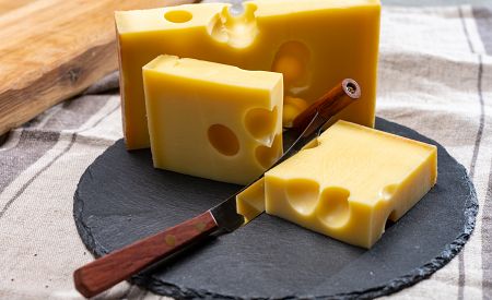 Oblíbený sýr ementál… Vyzkoušejte přímo ve Švýcarsku!