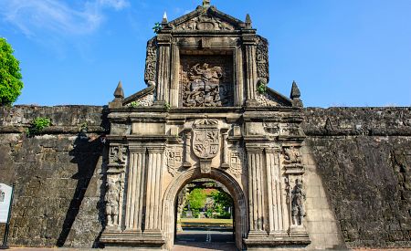 Vstupní brána do pevnosti Fort Santiago ve staré části Intramuros v Manile