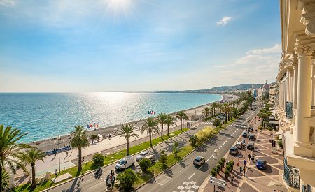 Projděte se po nádherné Promenade des Anglais!