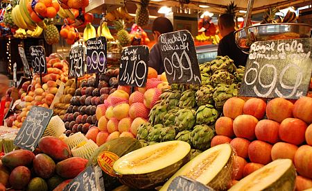 Čerstvé ovoce, zelenina, ryby a jiné na španělských tržnicích