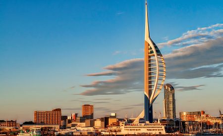 Dopřejte si výhled na Portsmouth z věže Emirates Spinnaker Tower… Dechberoucí zážitek!