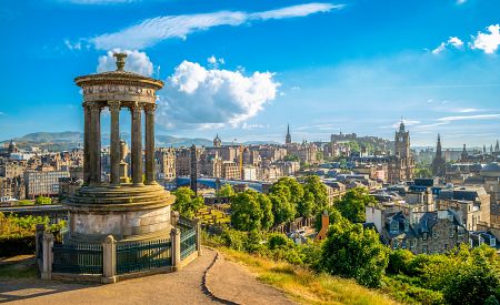 Rozhlédněte se na Edinburgh z Calton Hill… Nádhera, která bere dech!