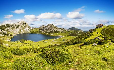 Nádherné okolí horských jezer Covadonga