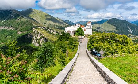 Úchvatná bazilika di San Biagio v Maratei